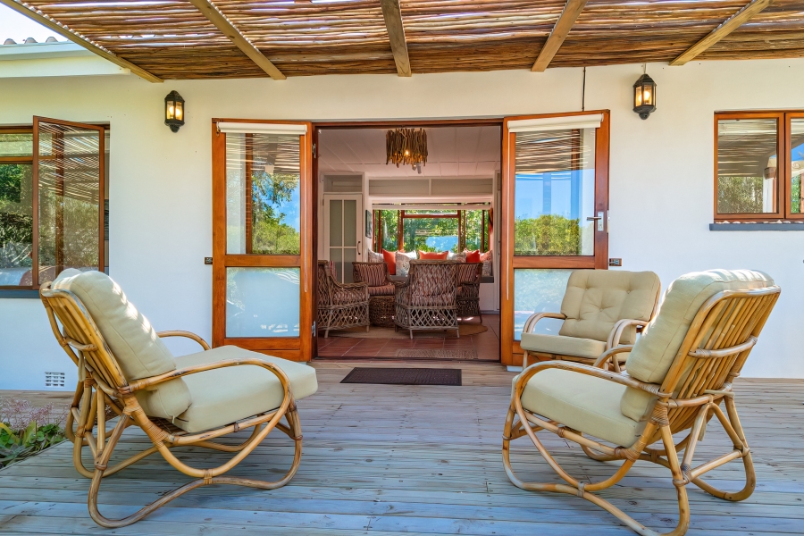 2 Bedroom Property for Sale in Keurboomstrand Western Cape